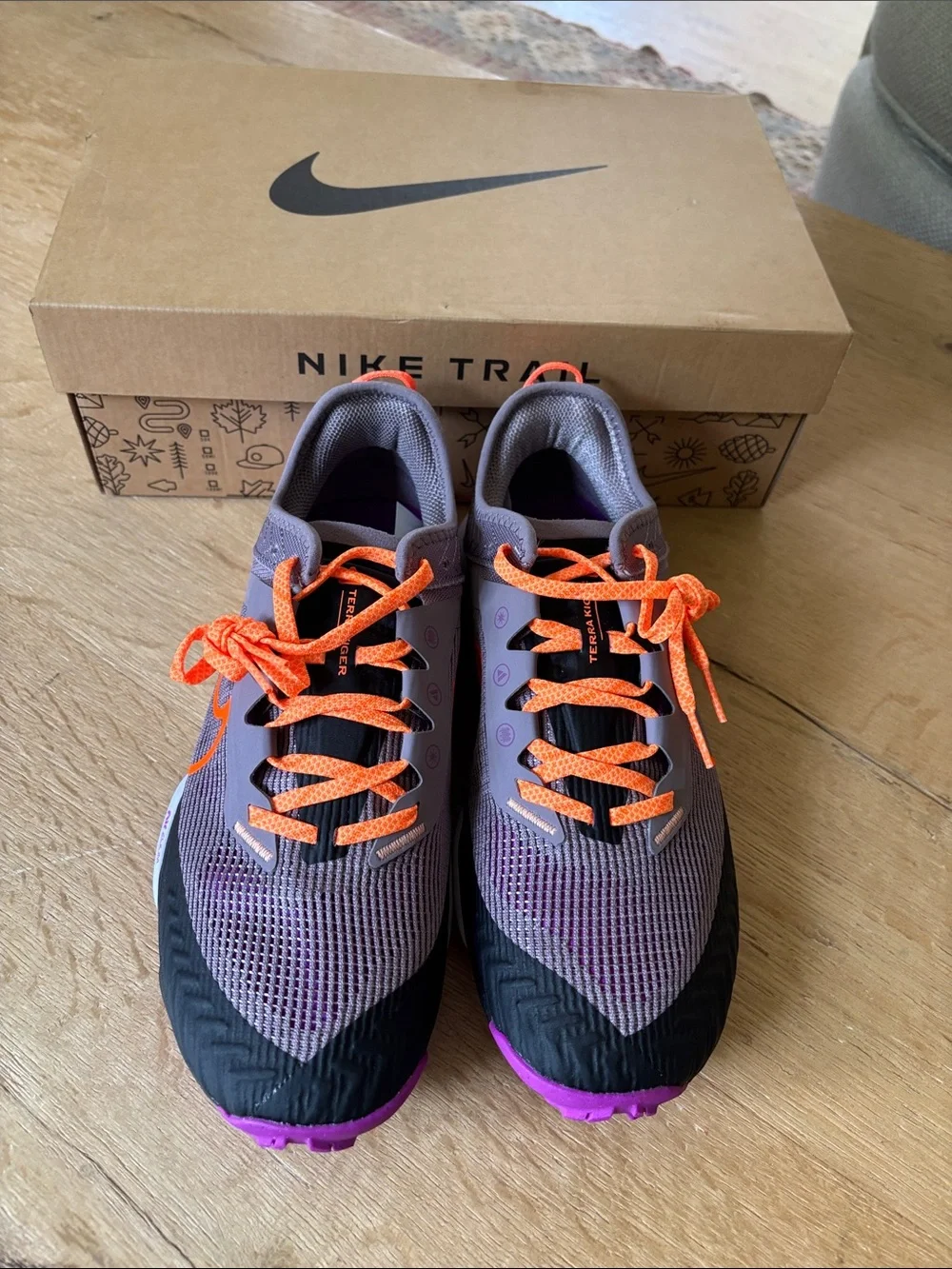Nike Air Zoom Terra Kiger 8 Trail Runners New in box